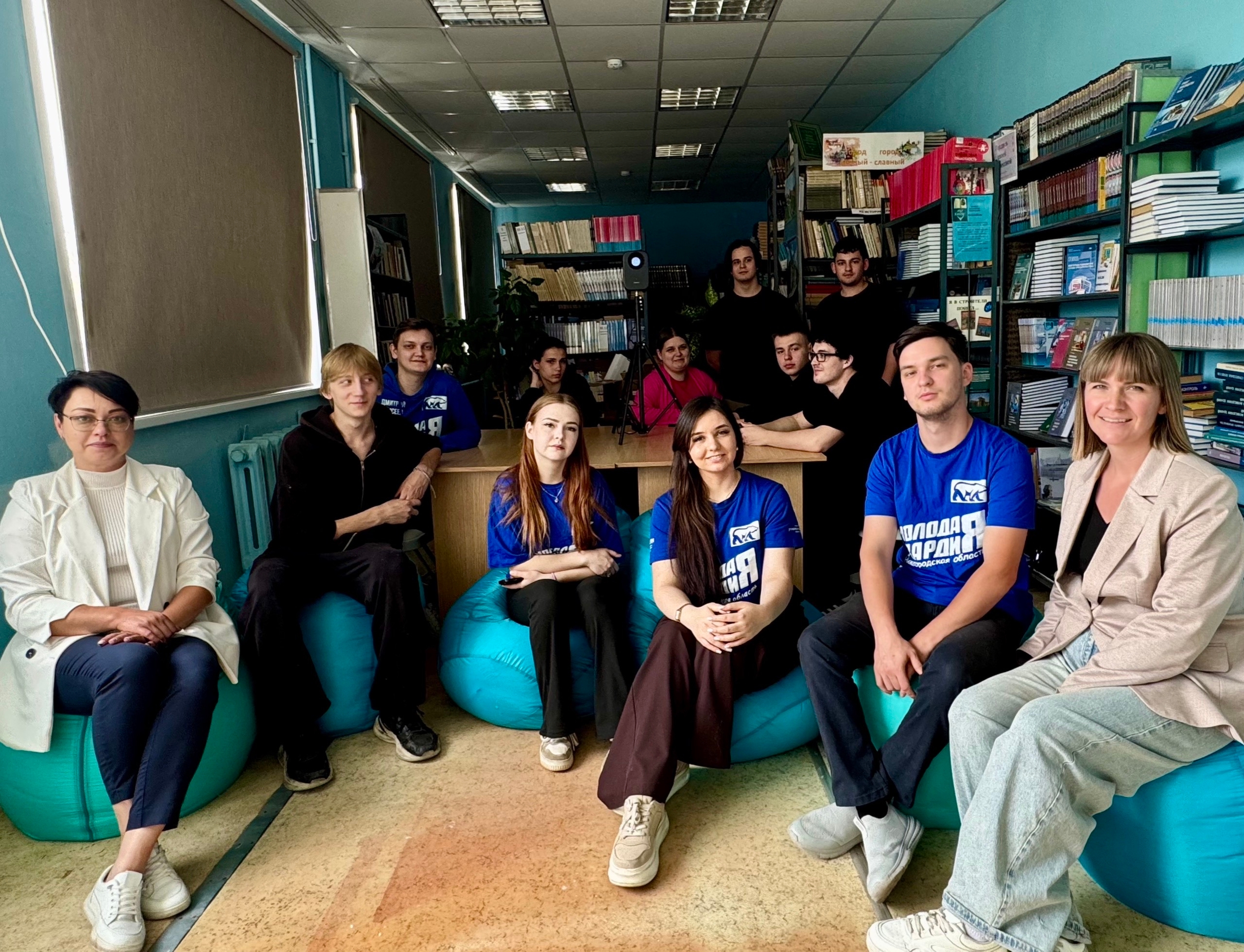 "Молодая гвардия" помогла обустроить патриотическое пространство!