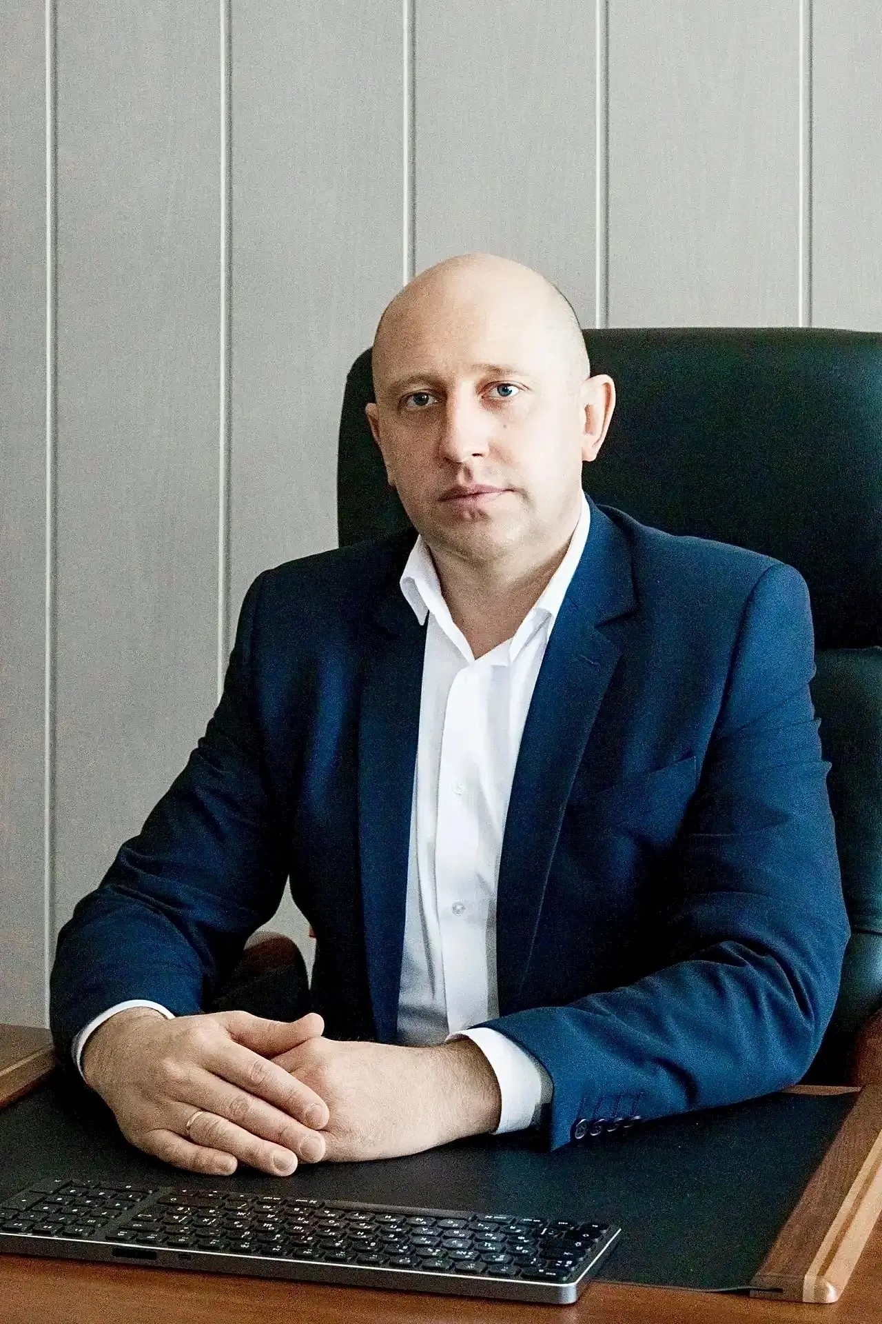 Директор